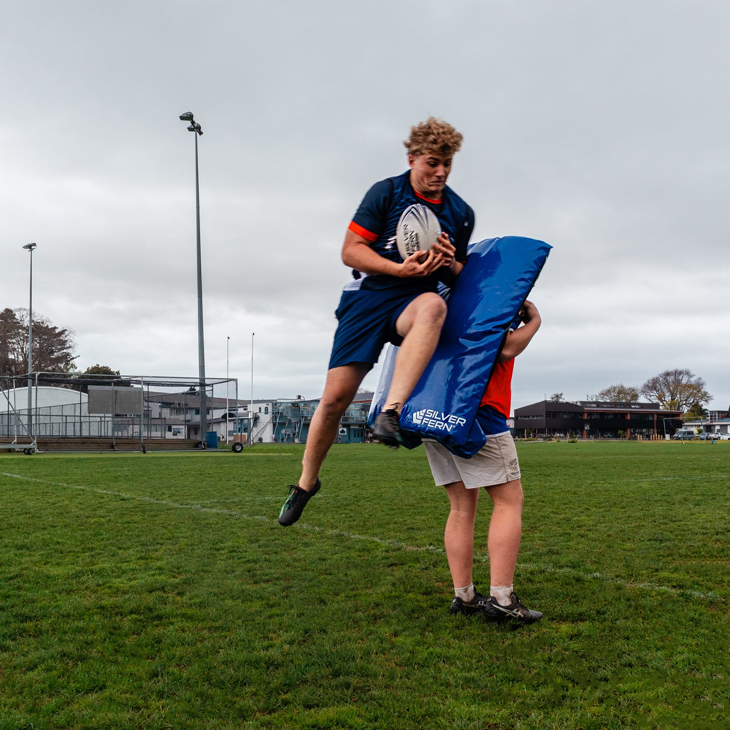 Silver Fern Jump & Catch Hit Shield